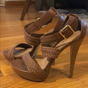 Trendy weave heels